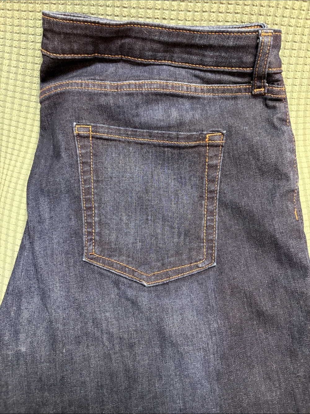 Amazon Essentials Mid-Rise Dark Blue Denim Jeans with Gold Contrast Stitching
